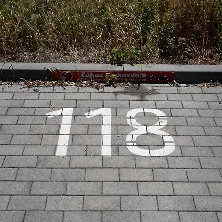 Centrum-vusch Parking Included Kassa