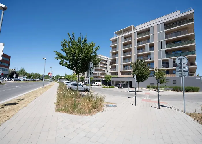 Centrum-vusch Parking Included Apartment *